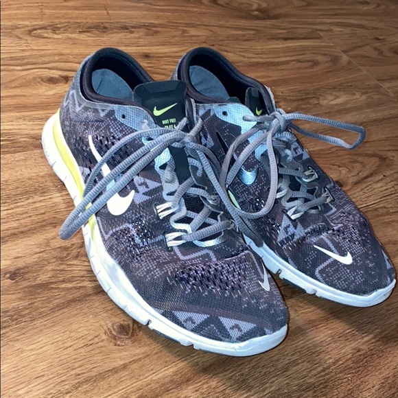 Nike Shoes - Nike Tennis Shoes